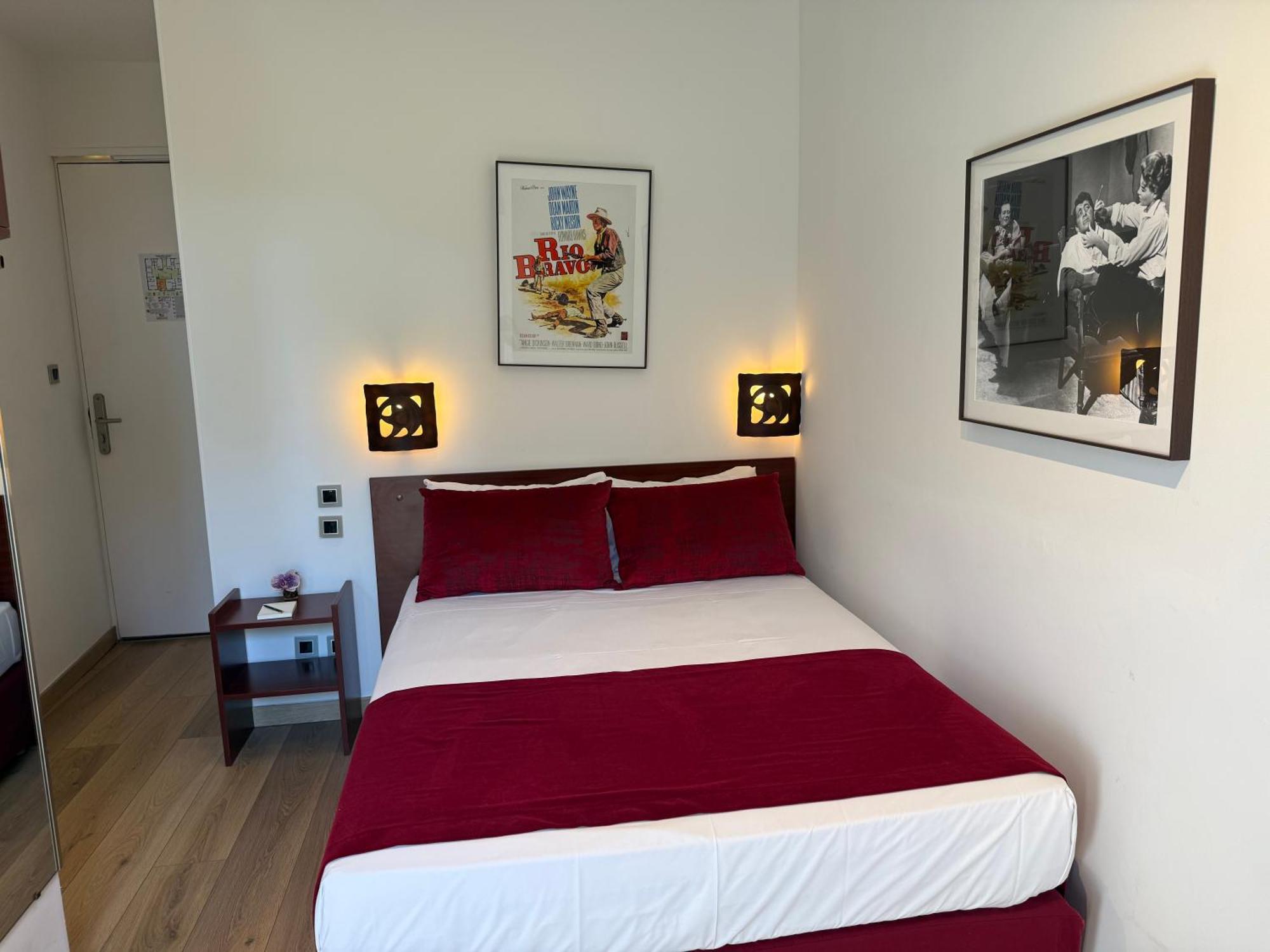 Standard Room with Garden View